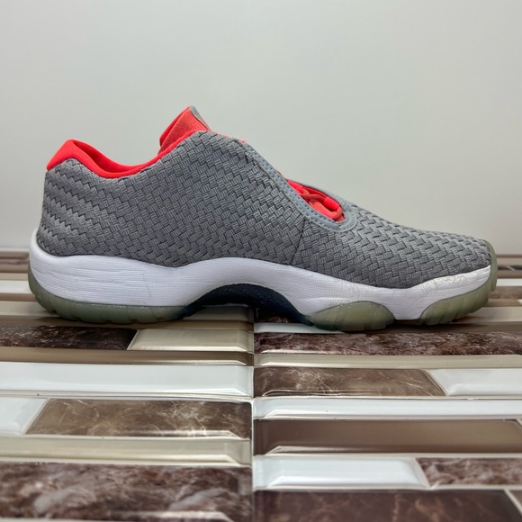 Jordan Future Low wolf gray infrared. Men’s Size 9.5 - Picture 11 of 17